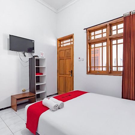 Reddoorz At Ciliwung Guest House Syariah มะลัง ภายนอก รูปภาพ