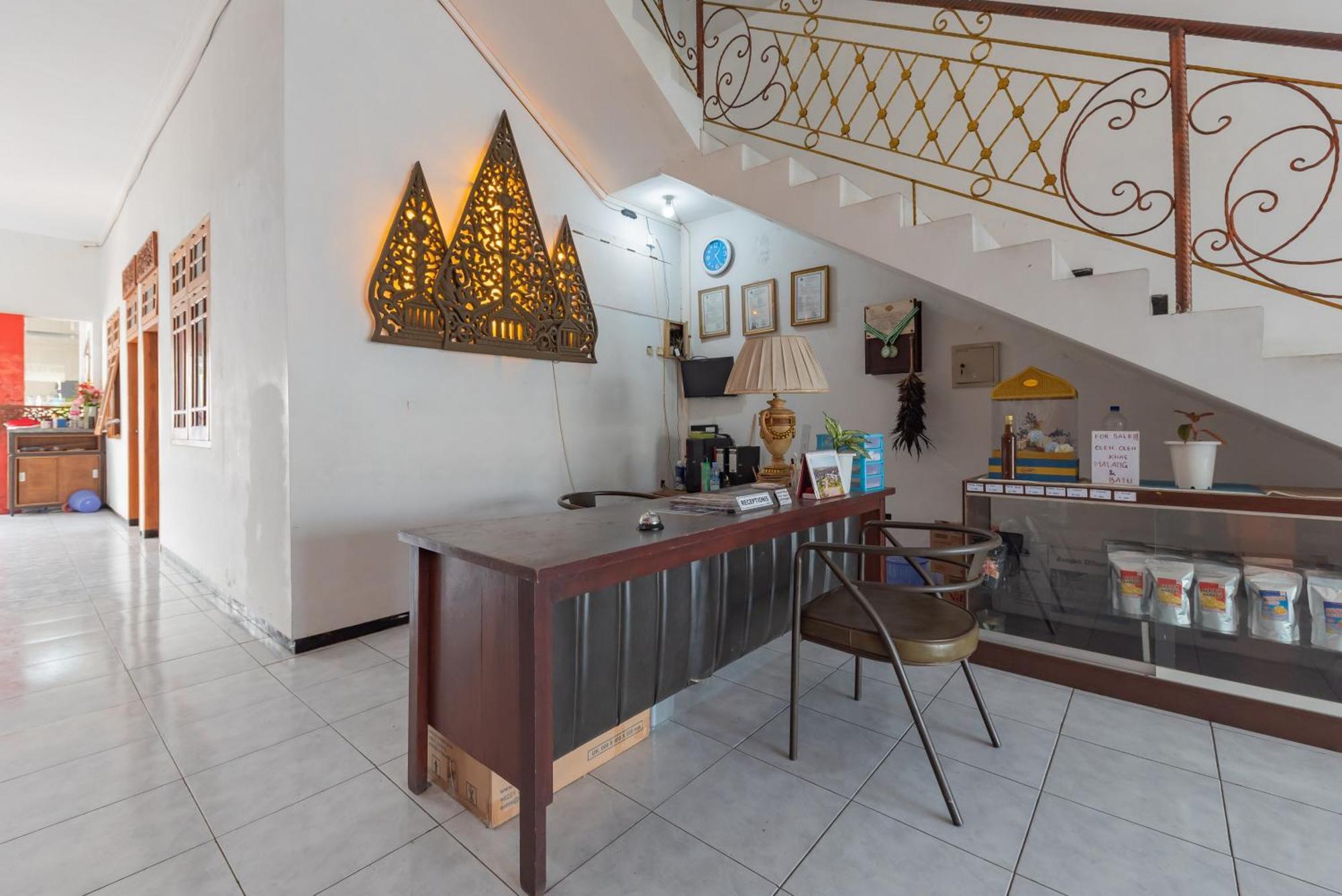 Reddoorz At Ciliwung Guest House Syariah มะลัง ภายนอก รูปภาพ